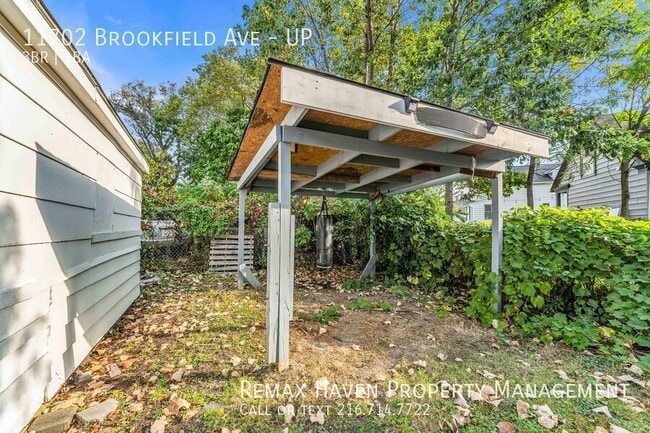 Building Photo - 11702 Brookfield Ave