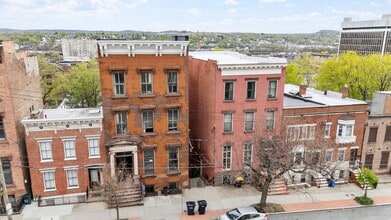 Building Photo - 47 Ten Broeck St