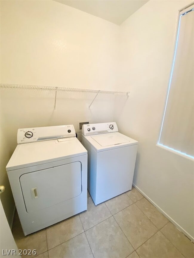 Building Photo - 2512 Birds Nest Cactus Ct