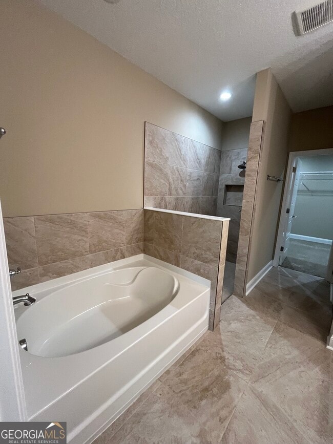 Building Photo - 126 The Villas Wy