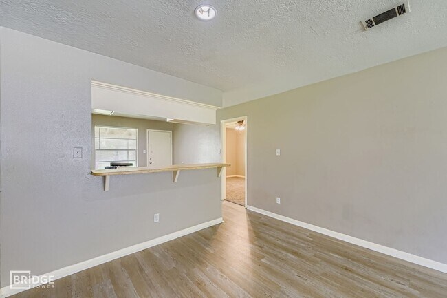 Building Photo - 1611 Hazelwood St