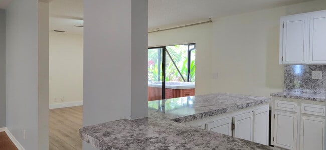 Building Photo - 10188 SW 53rd Ct