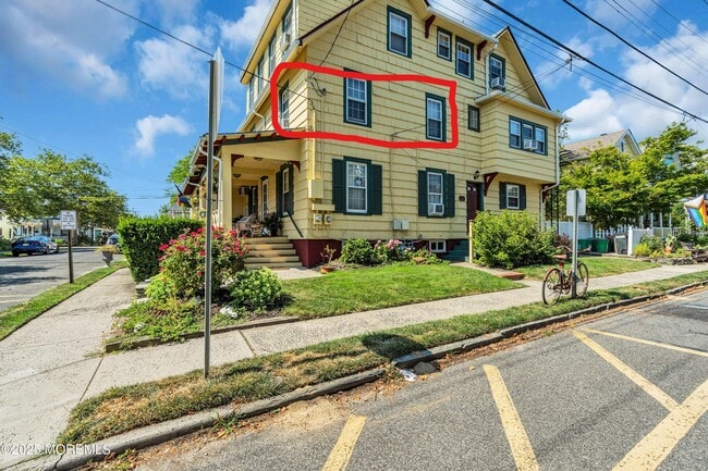 Building Photo - 128 Mt Hermon Way
