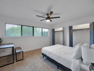Building Photo - 3809 N Braeswood Blvd