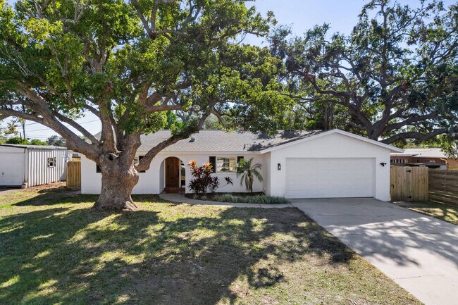 Building Photo - 13672 88th Ave N