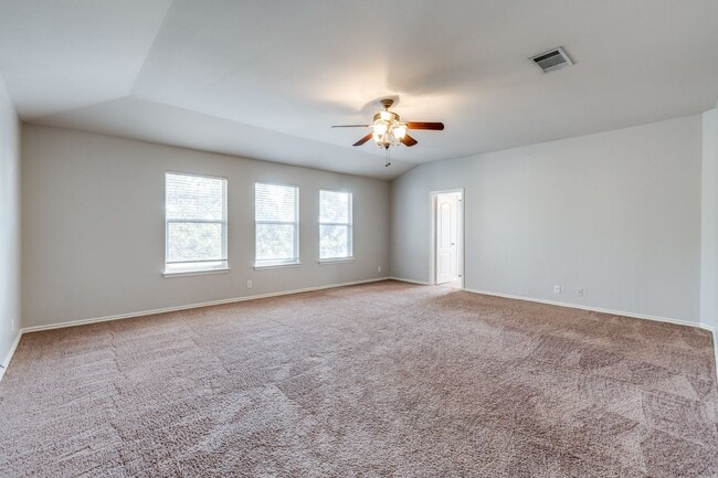 Building Photo - 3-BEDROOM HOME IN GATED COMMUNITY