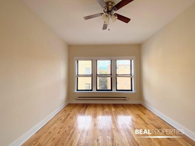 Primary Photo - 2 bedroom in EVANSTON IL 60202