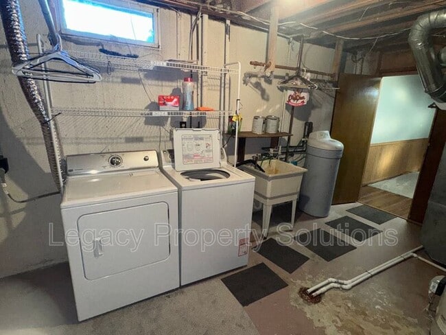 Building Photo - 1046 N 29th St