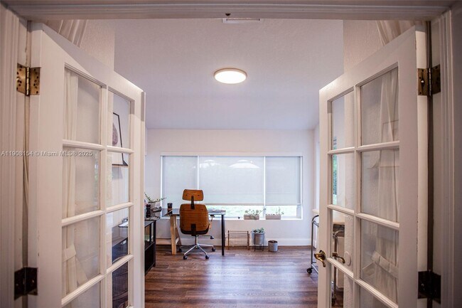 Building Photo - 1050 NW 46th St