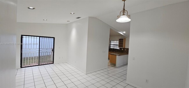 Building Photo - 7511 SW 114th Ct