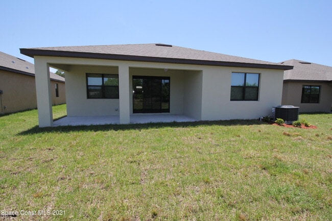 Building Photo - 708 Acadia Ct SE