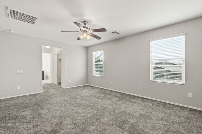 Building Photo - Spacious 4 Bedroom 2 Bath In Peoria with Pool and Sports Court