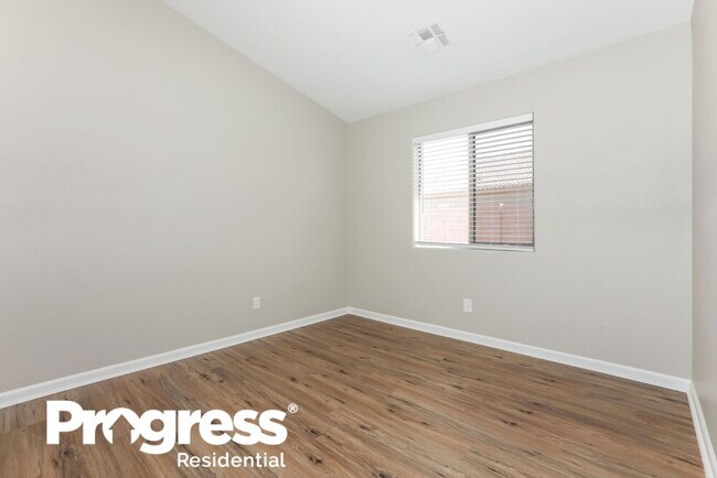 Building Photo - 10264 E Crescent Ave