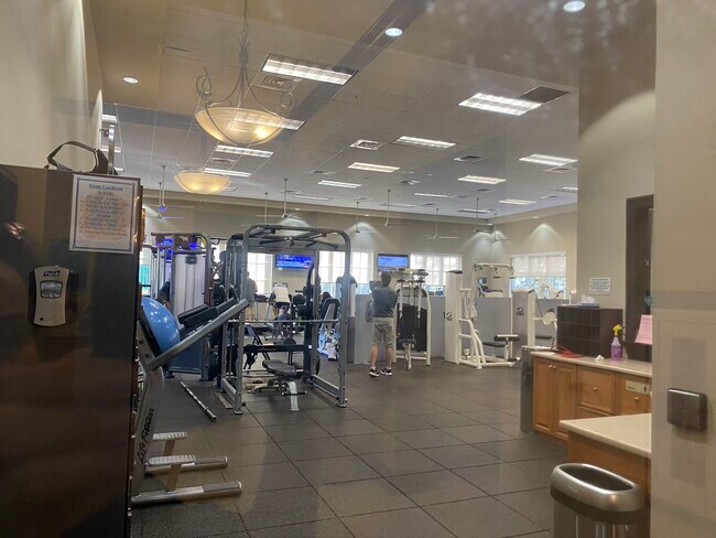 Building Photo - 2200 Arielle Dr