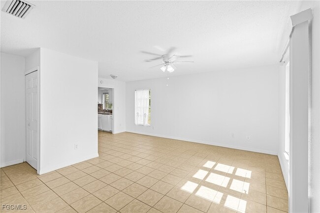 Building Photo - 6004 Deming Ave