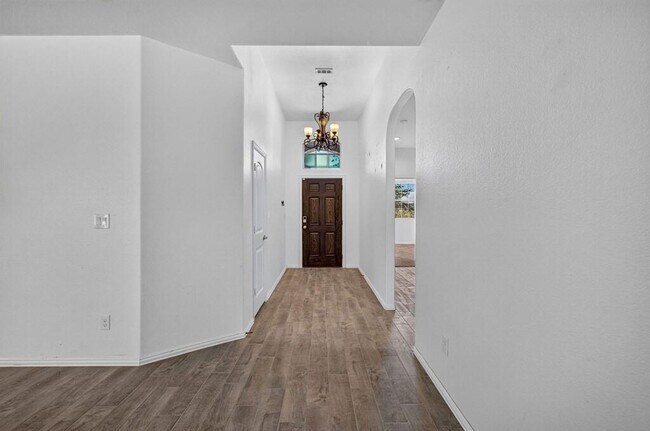 Building Photo - 7305 Fossell Ranch Rd