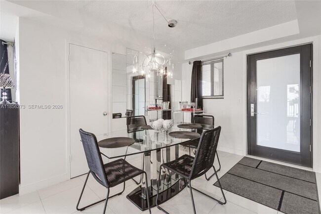 Building Photo - 301 Golden Isles Dr