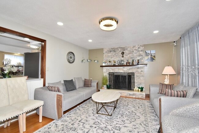 Building Photo - 67 Basil Rd