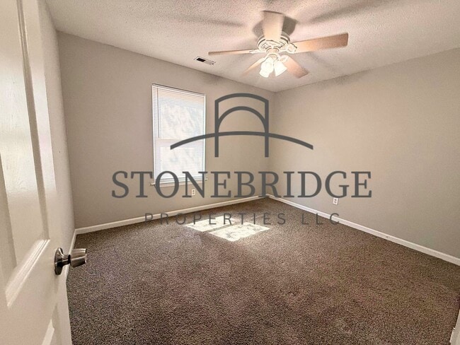 Building Photo - 3 bed, 2 bath home in Helena