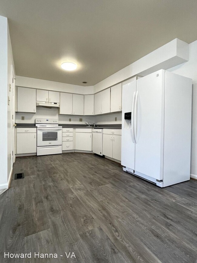 Building Photo - 3 br, 2.5 bath House - 627 Sail Fish Quay