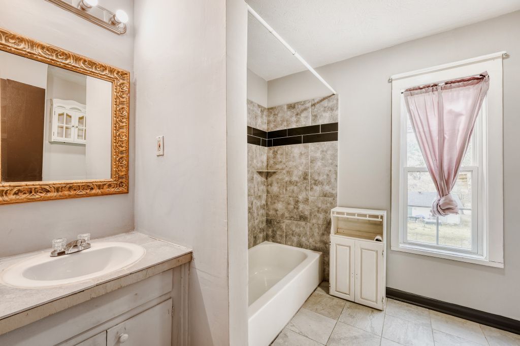 Building Photo - 3160 Kipling Dr