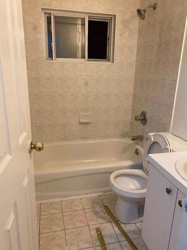 298 Ridgewood Ave 298 Ridgewood Ave Staten Island NY 10312