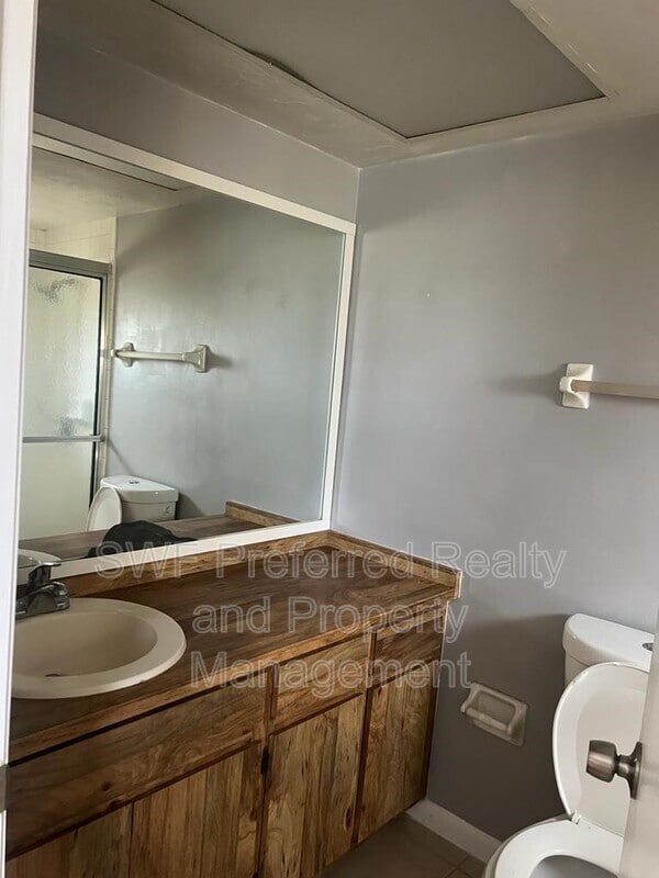 Building Photo - 4341 Country Club Blvd