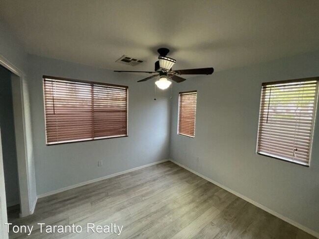 Building Photo - 5 br, 3.5 bath House - 5869 Baroque Gold C...