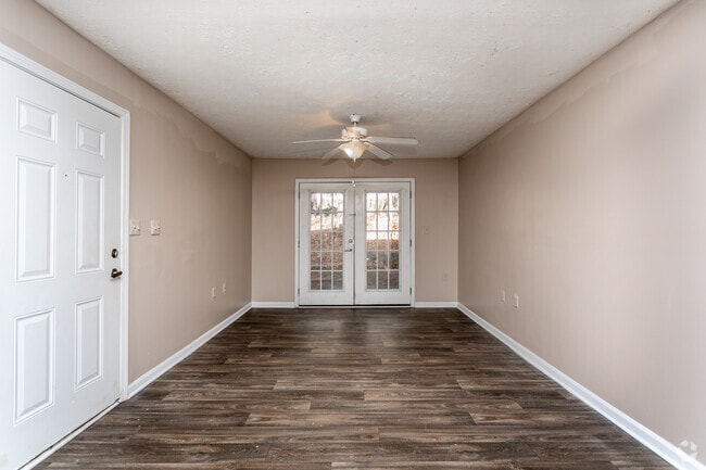 2BR, 1BA - 1,037 SF - Pines by the Creek