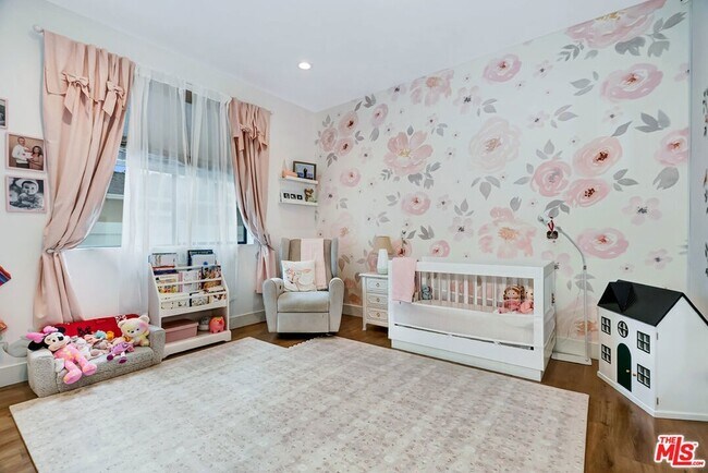 Building Photo - 4203 Saugus Ave