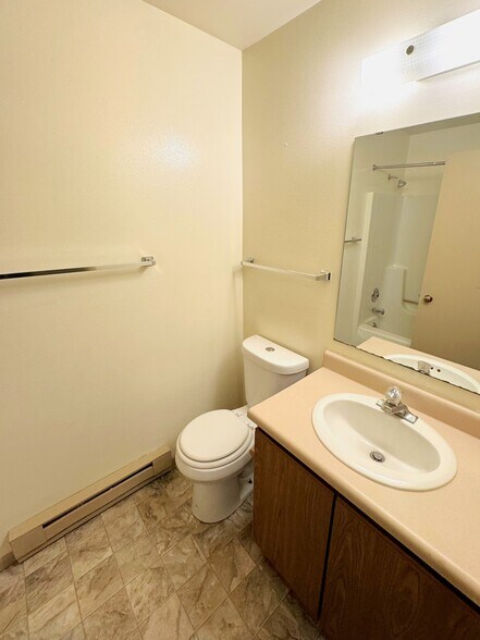 Building Photo - 6740 Jacobs Way
