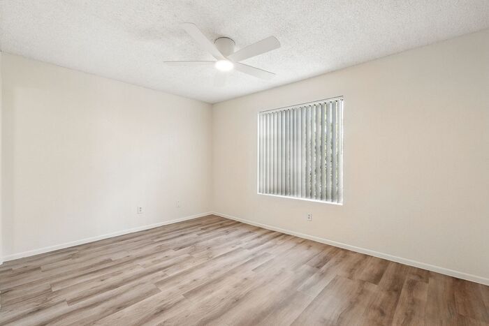 Building Photo - 1201 S McClintock Dr