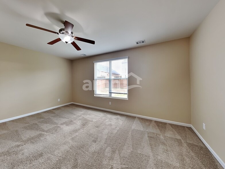 Building Photo - 207 S Dunnwood Ln