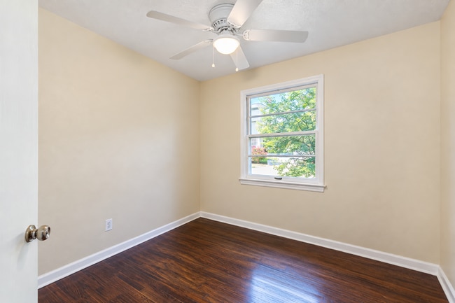 Building Photo - 131 3rd St
