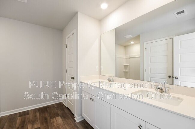 Building Photo - 159 Fern Brg Dr