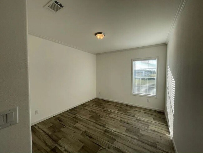 Building Photo - 34796 Robins Song Rd