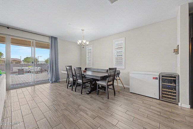 Building Photo - 12113 W Country Club Trail