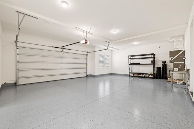 Building Photo - Luxury 5-Bed + Bonus + RV Garage Home for ...