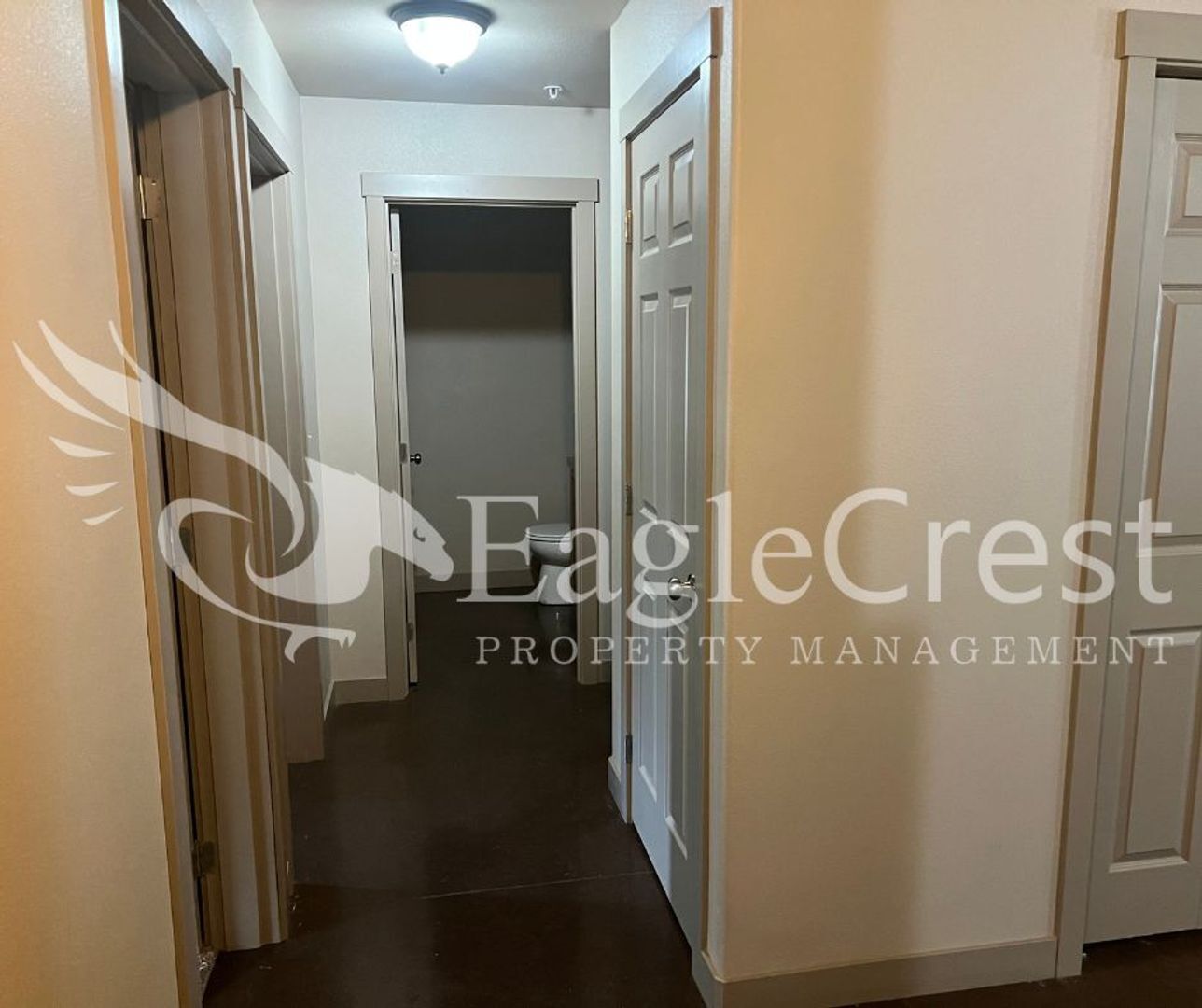 Building Photo - Two Bedroom, One and a Half Bathroom Unit