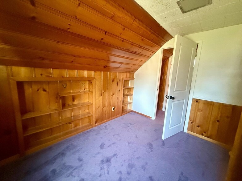 Building Photo - 23861 Colbourne Rd