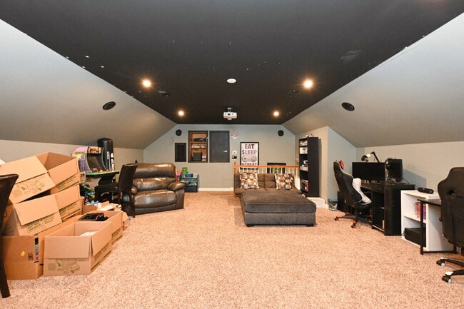 Building Photo - Show-Stopping Rental Home – A Rare Find wi...