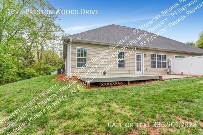 Building Photo - 1692 Preston Woods Dr