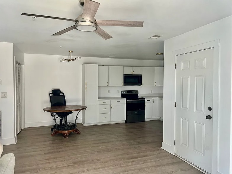 Building Photo - 7111 Porcher Dr