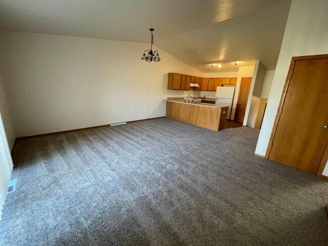 Building Photo - 519 Blaser Dr