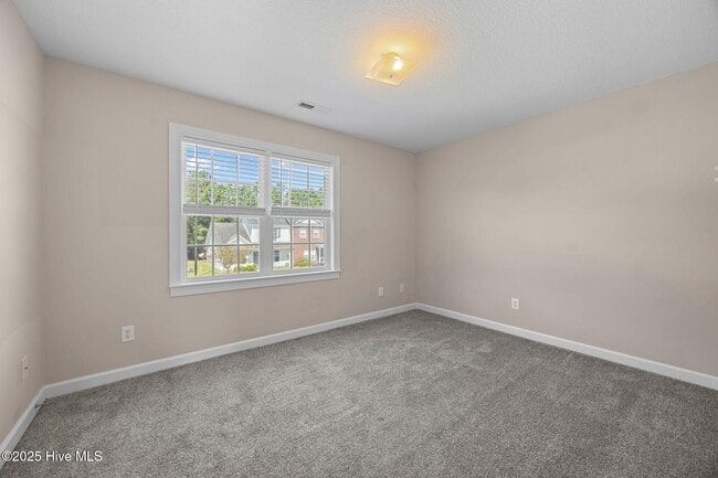 Building Photo - 911 Springwood Dr