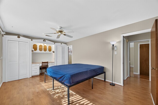 Building Photo - 9123 Langdon Ln