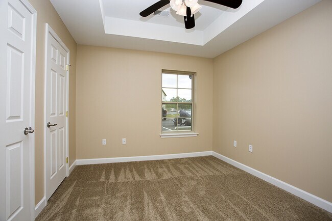 Building Photo - The Residences at Cypress Preserve. Beautiful 1B/1B Apartment in FWB in Pristine Nature Setting!