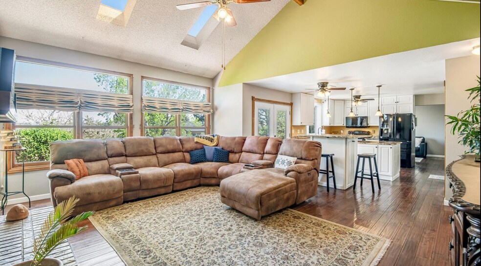 Building Photo - 8261 W Portland Ave