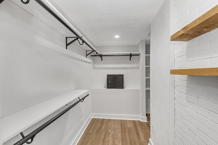 Building Photo - Chic Richardson Heights Estates home with ...