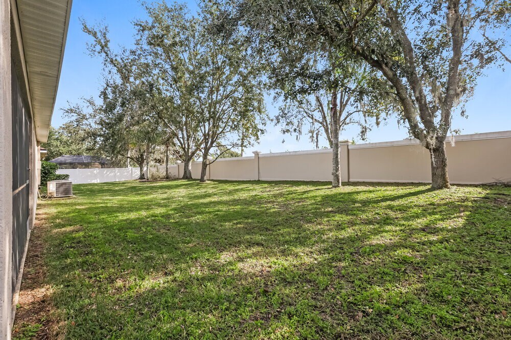 Building Photo - 433 Down Pine Dr